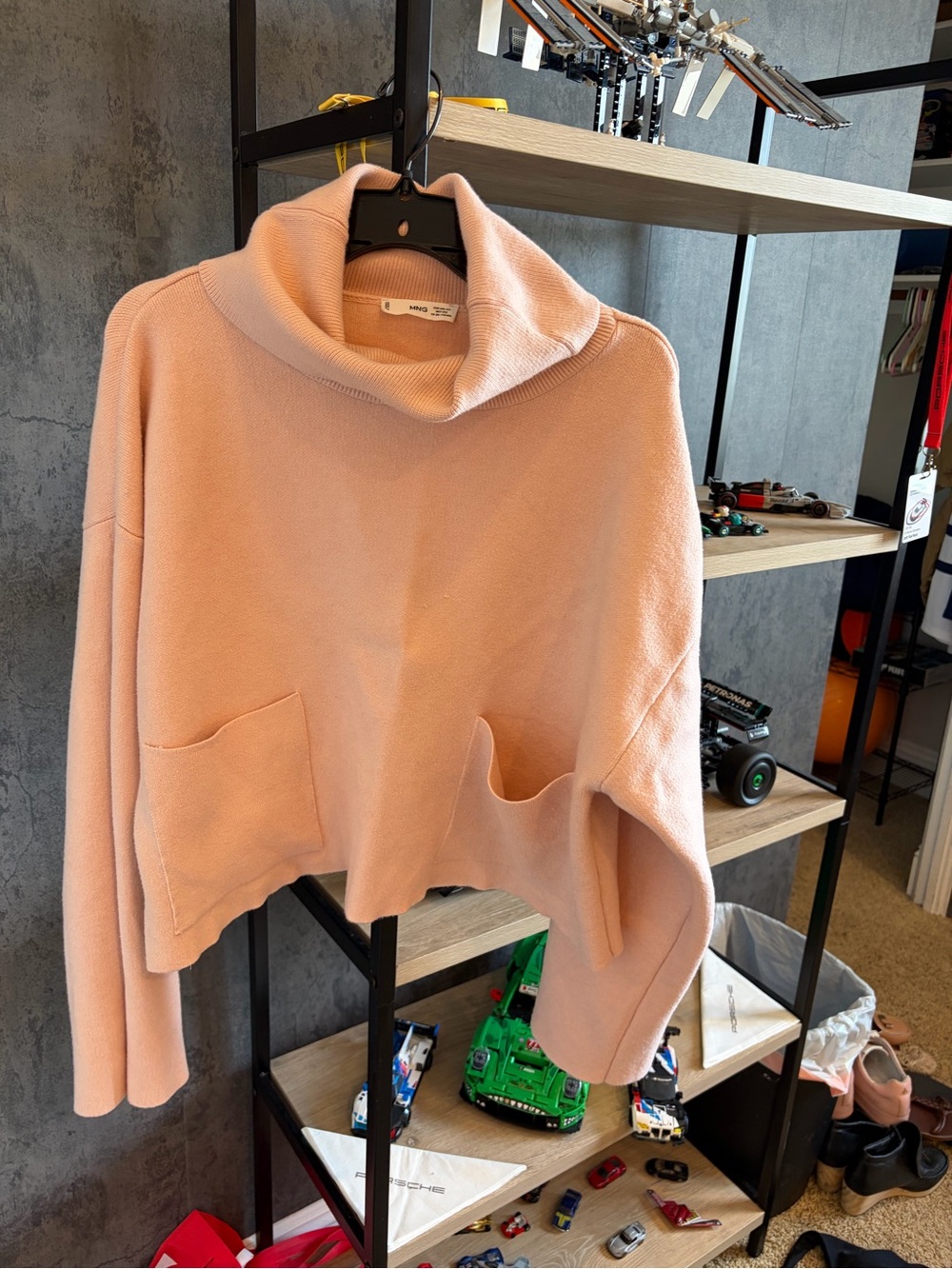 Cowl-Neck Pocket cropped Sweater in Soft pink/Peach by Mango